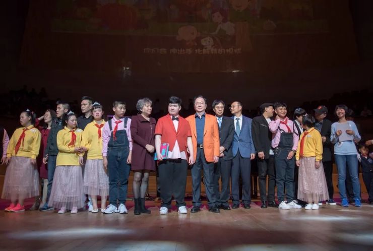 音乐双子星，点亮冬日激情！——AG旗舰厅未来艺术家刘明康爱心公益音乐沙龙